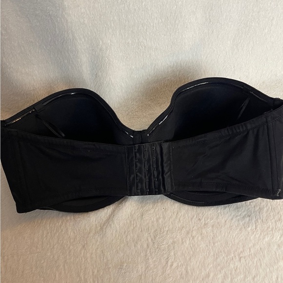 Bali Classic Black Strapless Bra - Picture 2 of 5